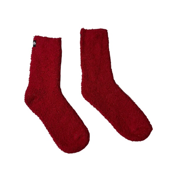 Aegean Apparel 2 Piece Cozy Set Red Silver Plush Blanket Wrap & Socks 25x80” NWT - Picture 9 of 16